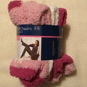 Chill Chasers by Cuddl Duds 3 pairs